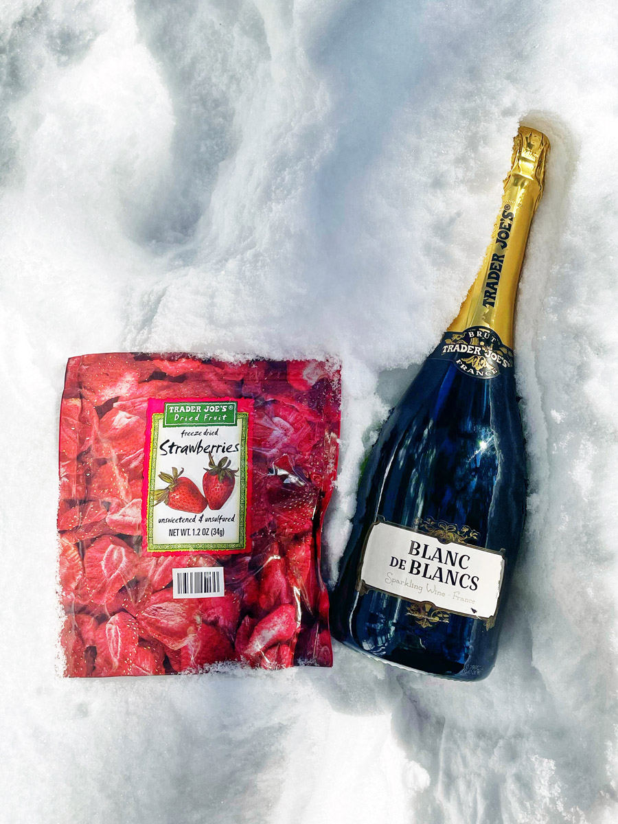 Champagne & Strawberry Snow Cocktail Recipe