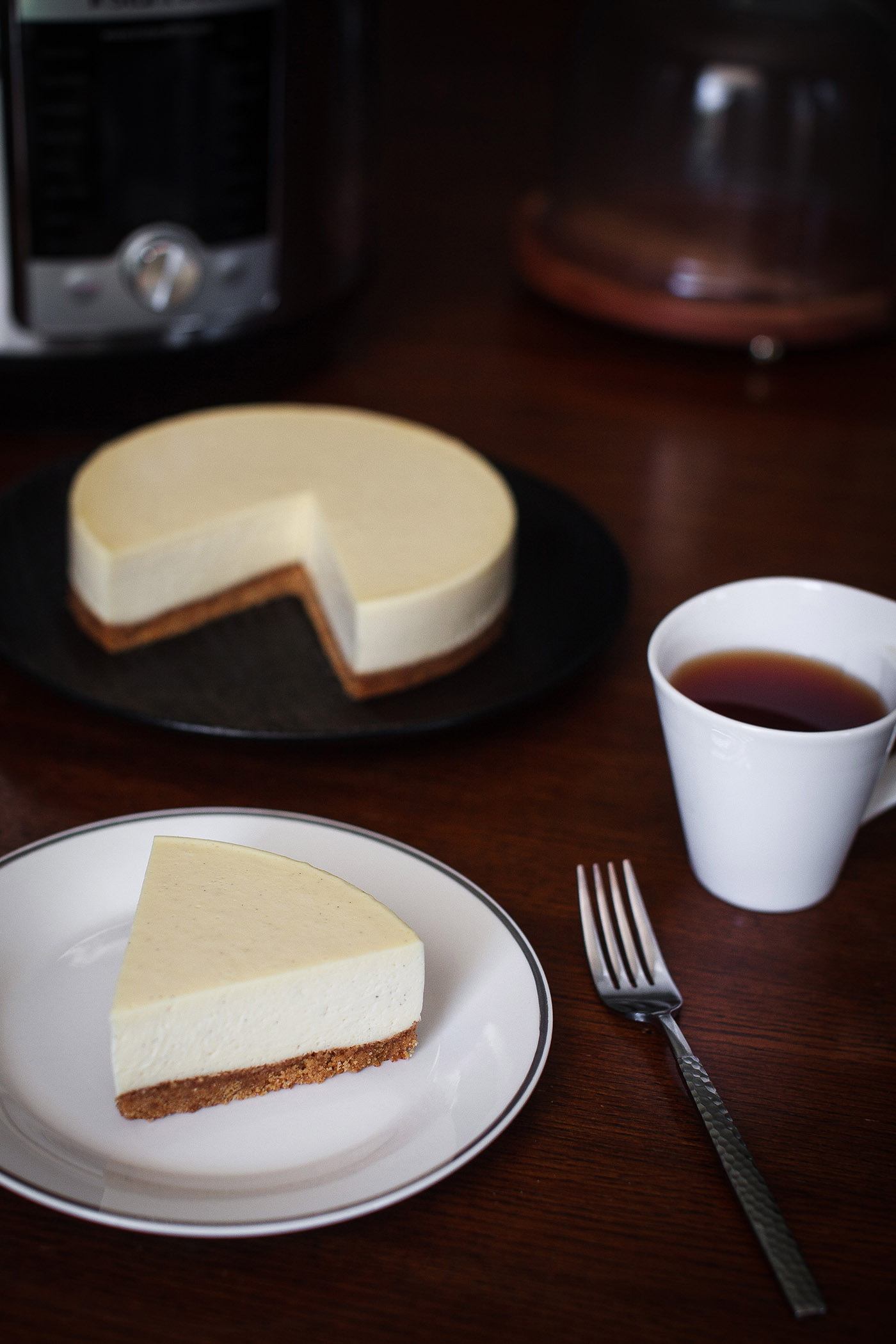 EASY Instant Pot Vanilla Cheesecake Recipe (7 Ingredients)