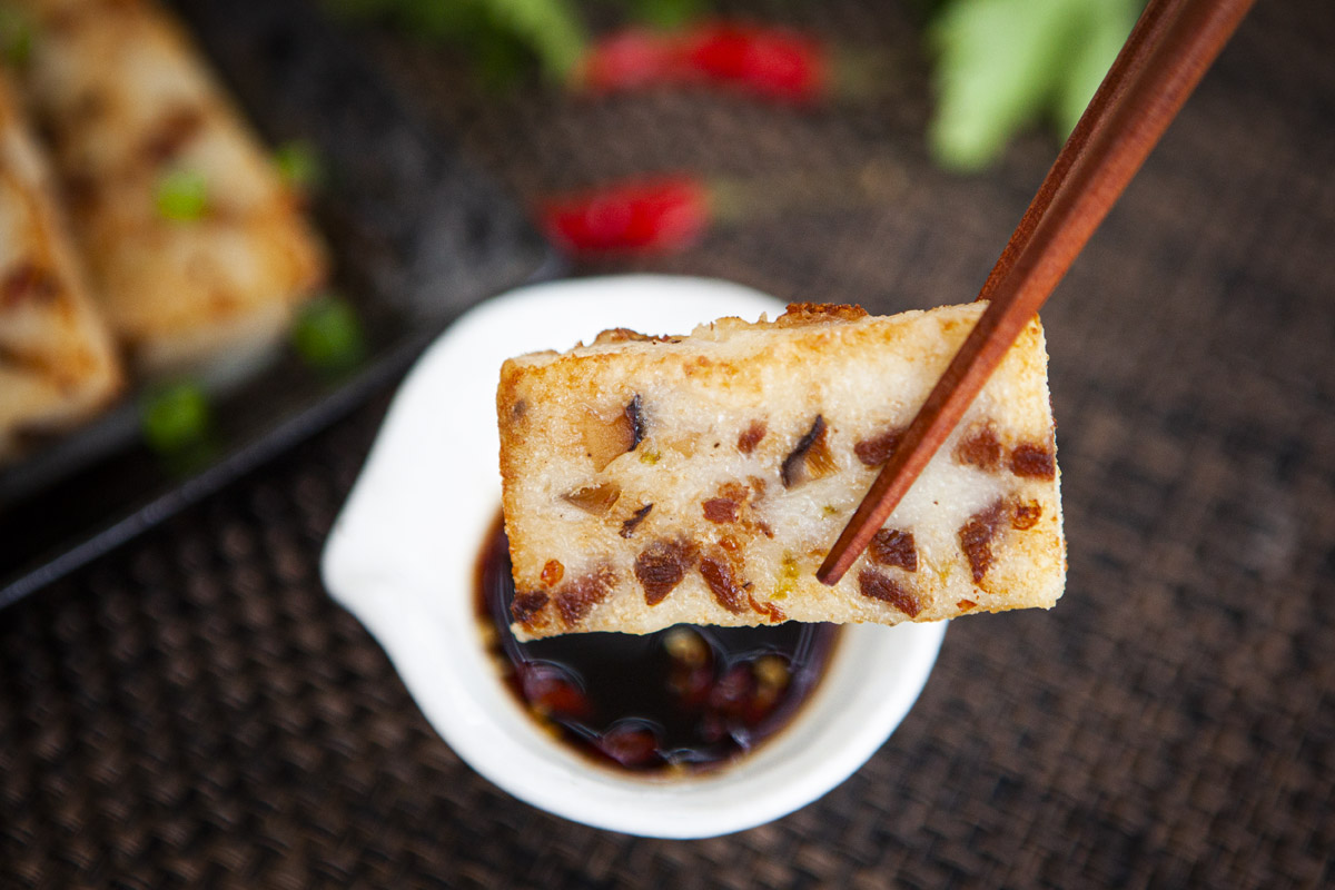 Instant Pot Turnip Cake Recipe - Bánh Củ Cải / Lo Bak Go