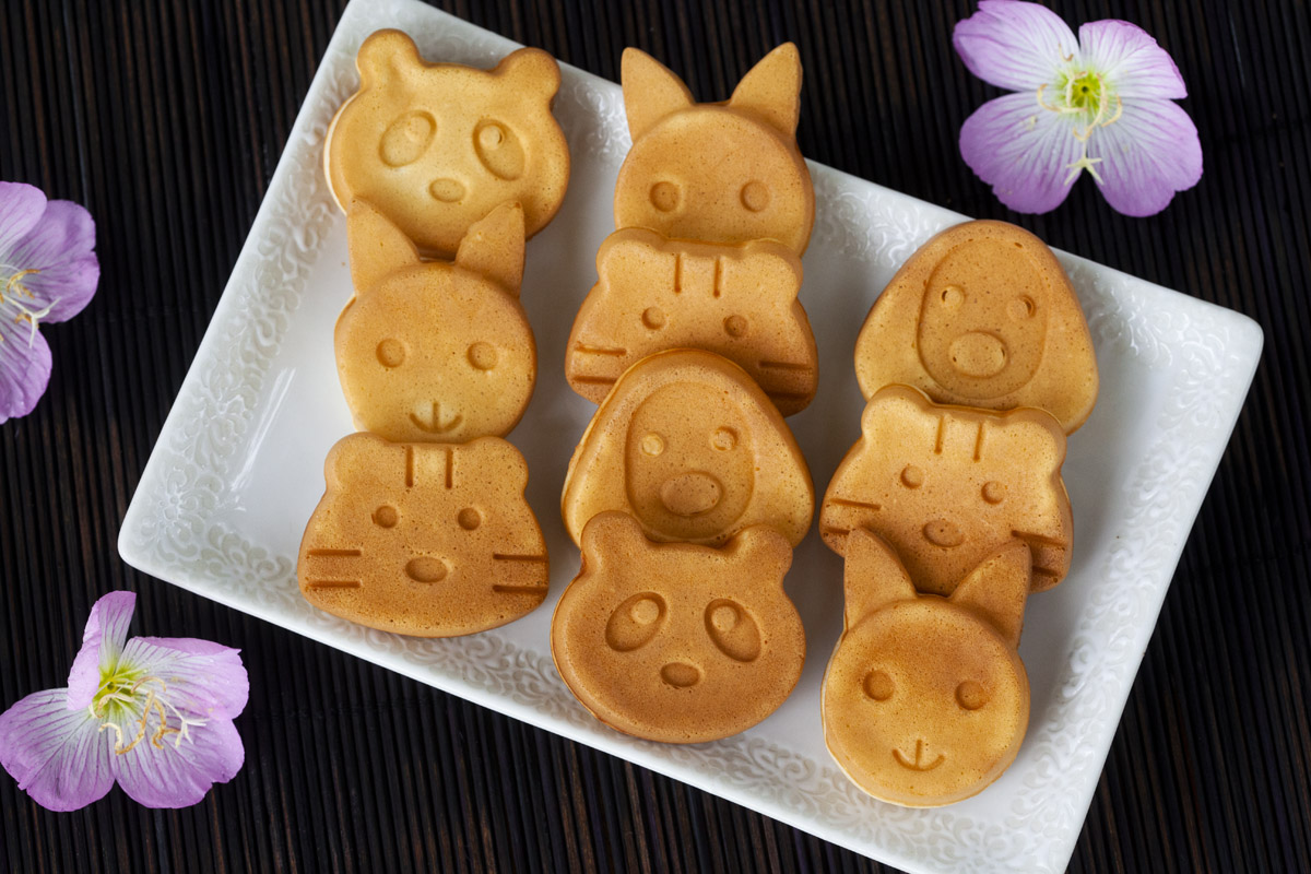 Ningyo-Yaki Waffle Maker Recipe (Japanese Doll Cakes filled with Anko)