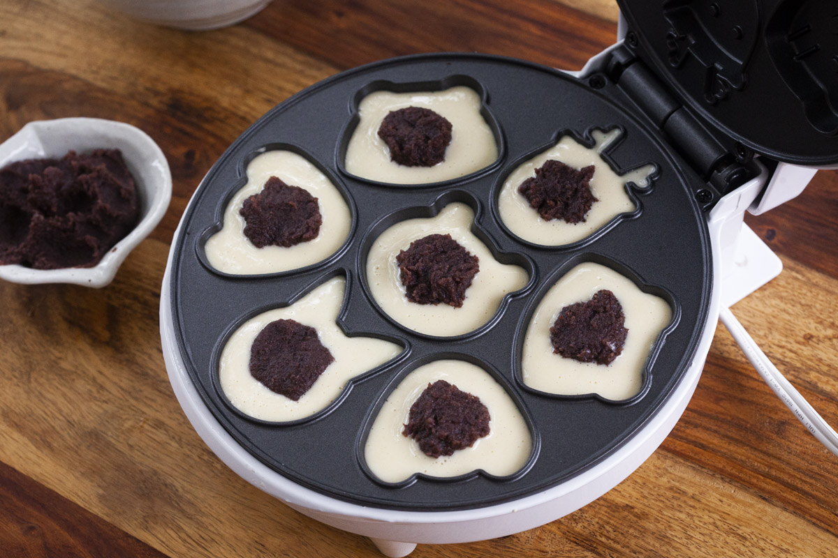 Ningyo-Yaki Waffle Maker Recipe (Japanese Doll Cakes filled with Anko)