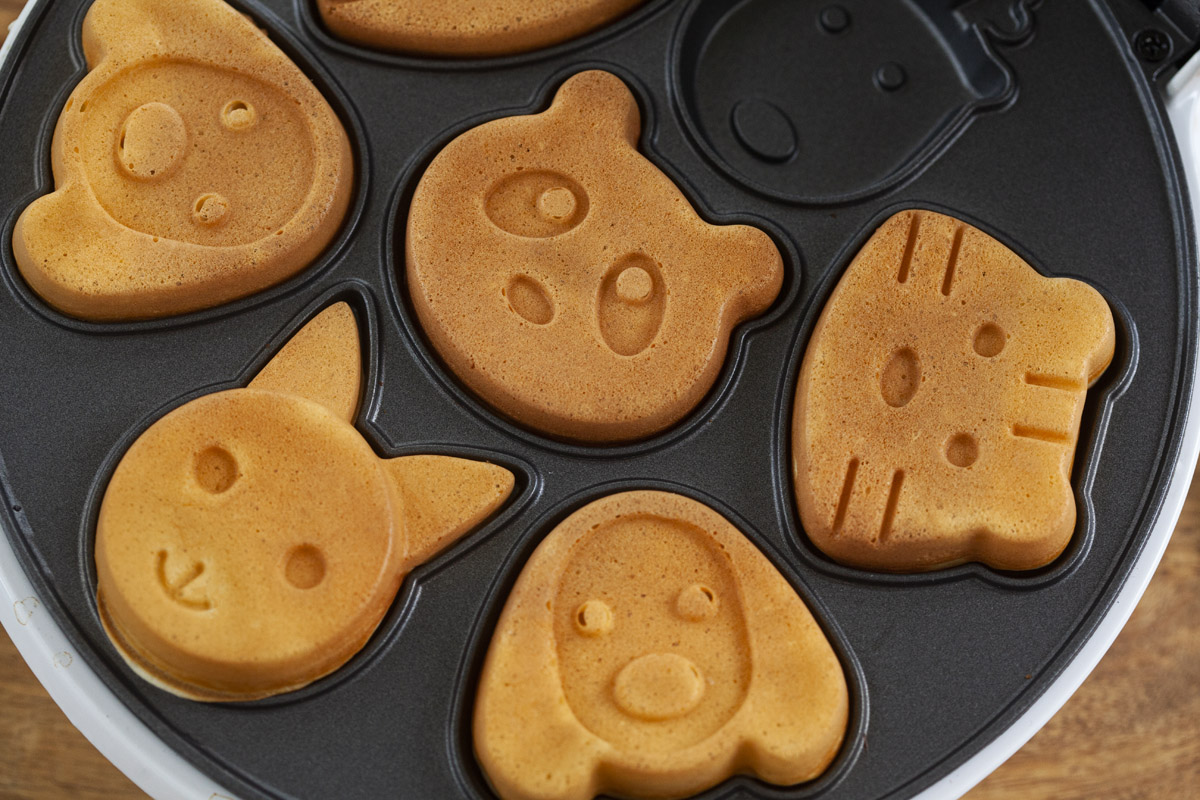 Ningyo-Yaki Waffle Maker Recipe (Japanese Doll Cakes filled with Anko)