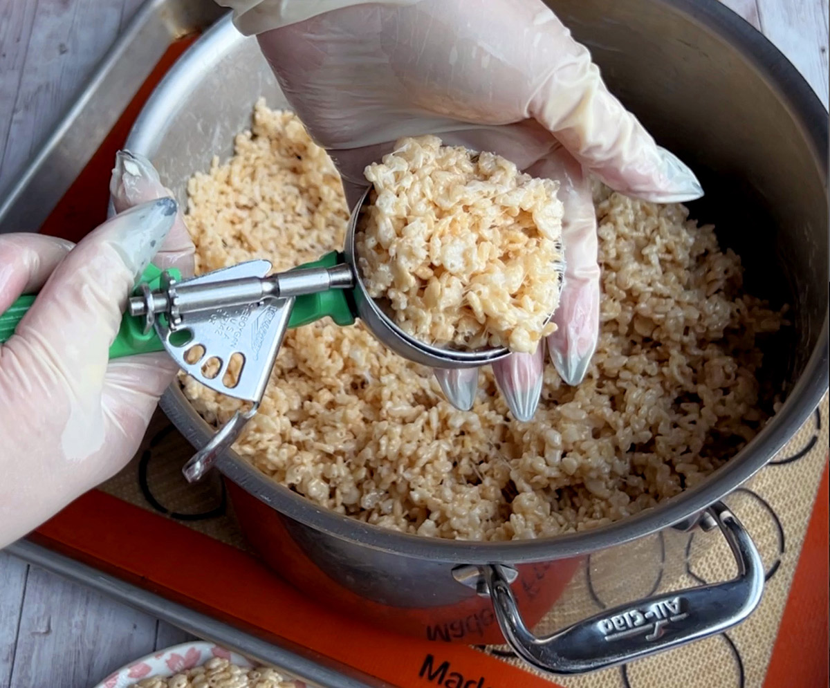 One Piece Straw Hat Rice Krispies Treats Recipe