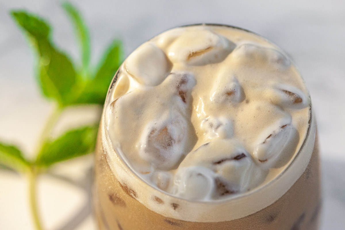 Philz Iced Mint Mojito Coffee Recipe using Trader Joe’s Instant Cold Brew Cream Foam