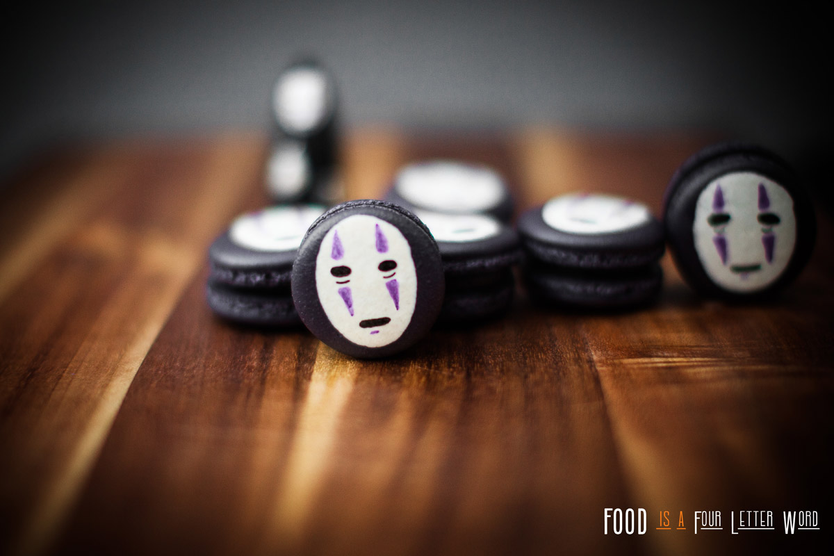 Spirited Away No-Face Macarons Recipe (カオナシ kaonashi)