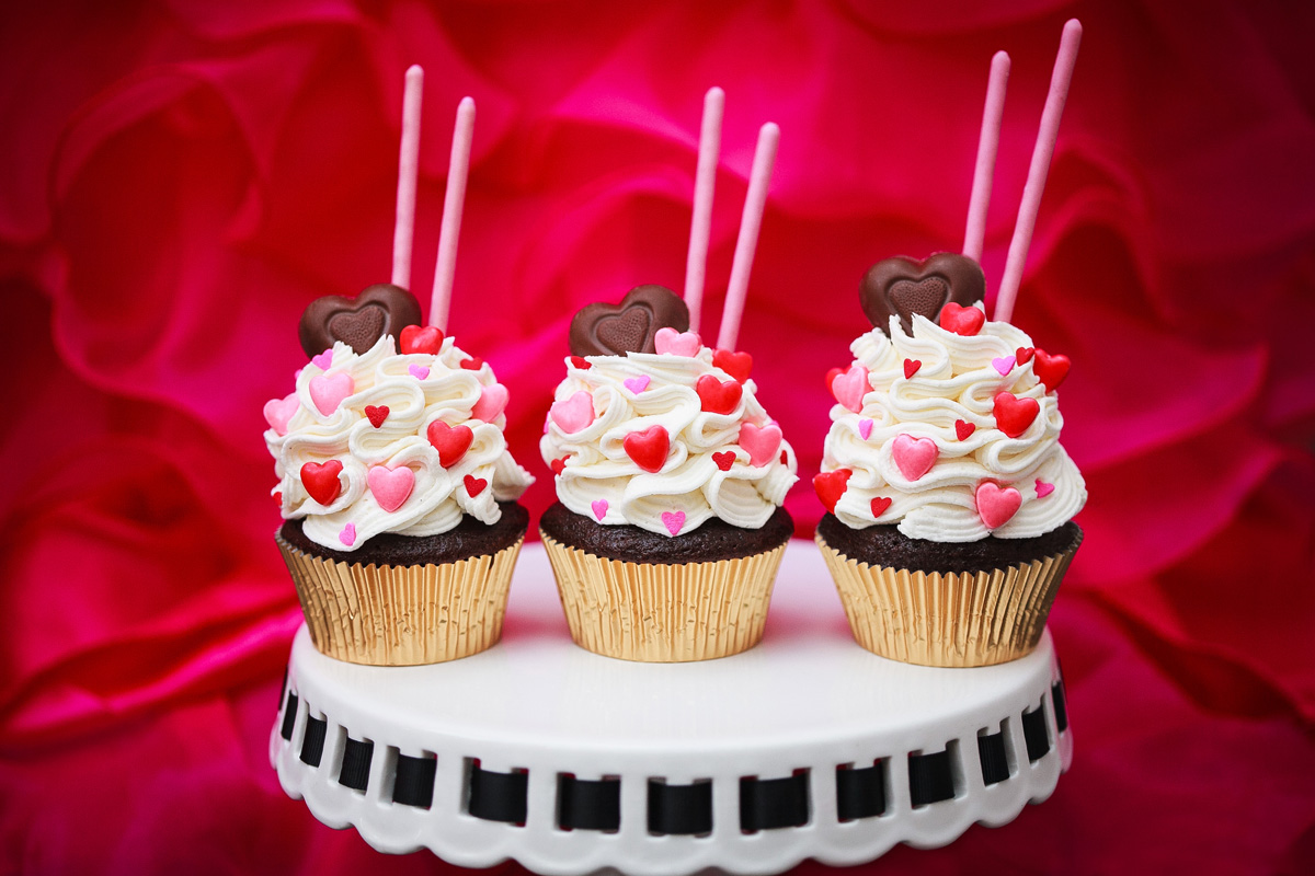 Chocolate Cupcakes with Vanilla Buttercream Frosting