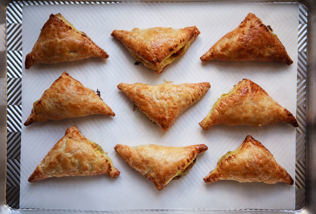 Vietnamese Chicken Curry Puffs Recipe