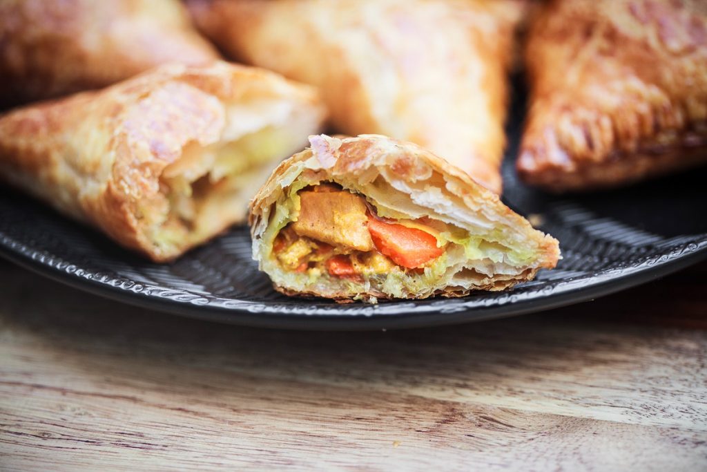 Vietnamese Chicken Curry Puffs Recipe